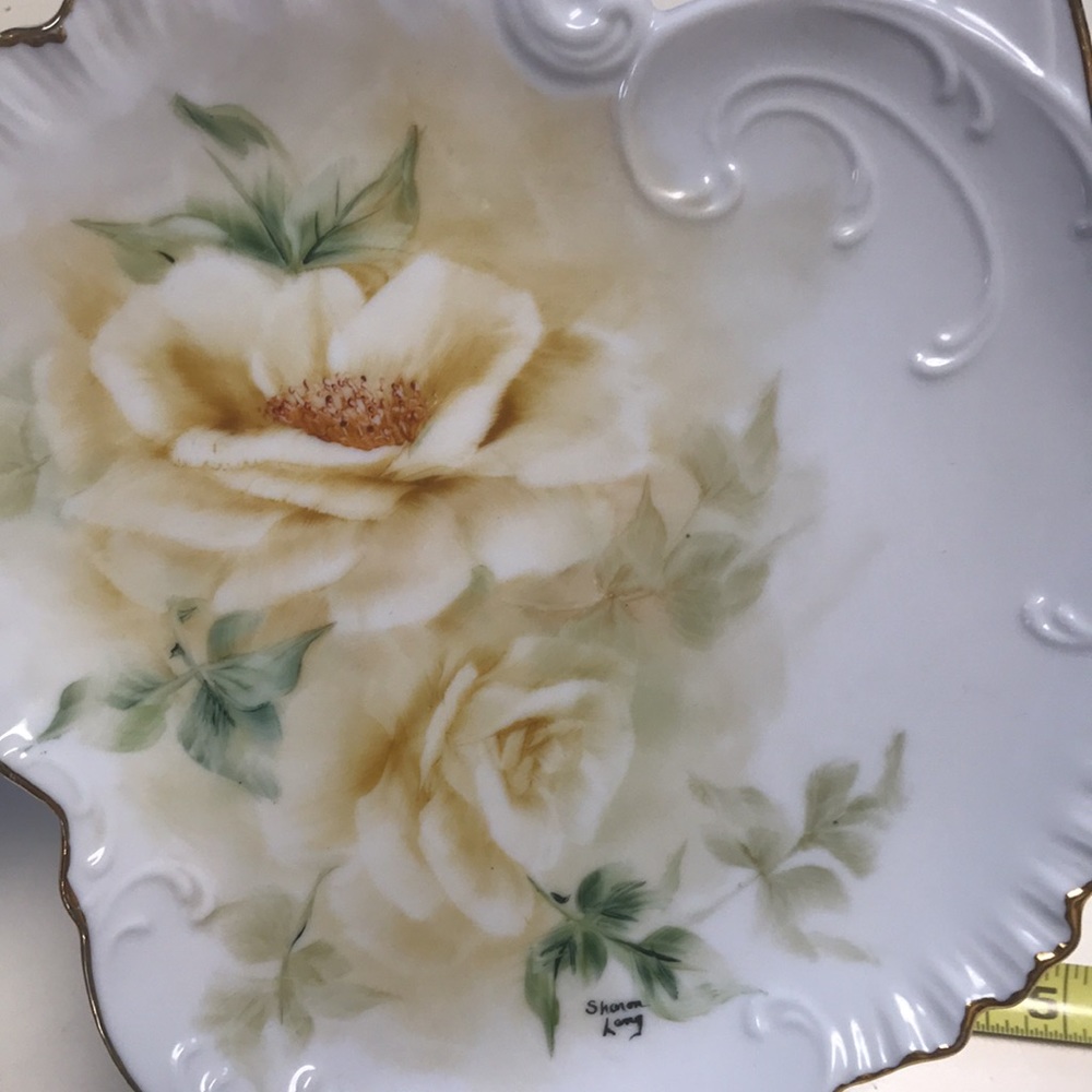 Hand Painted Yellow‎ Roses Plate w/ Handle - Picture 7 of 7